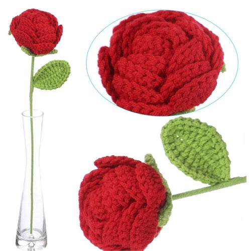 Rosa artificiale in lana lavorata a uncinetto – h 43 cm – colori assortiti