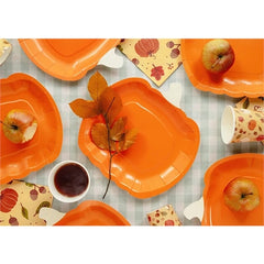 Piatti di carta zucca, 23,5x24 cm, arancioni (1 confezione / 6 pezzi)